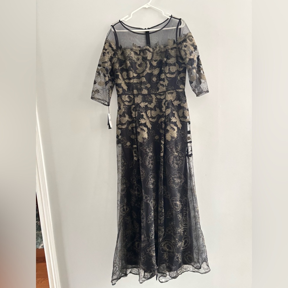 Adrianna Papell Black and Gold Lace Mesh Dress Long Sleeves Gown Size 12 - Picture 2 of 16